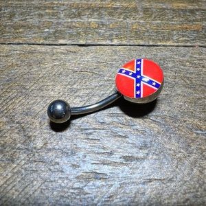 Flag belly ring